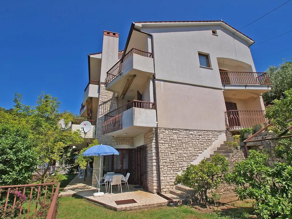 Apartments Jolanda 911 Rabac