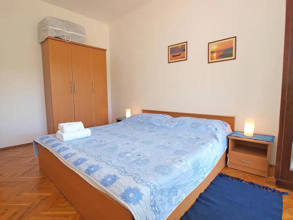 Apartments Jolanda 911 Rabac