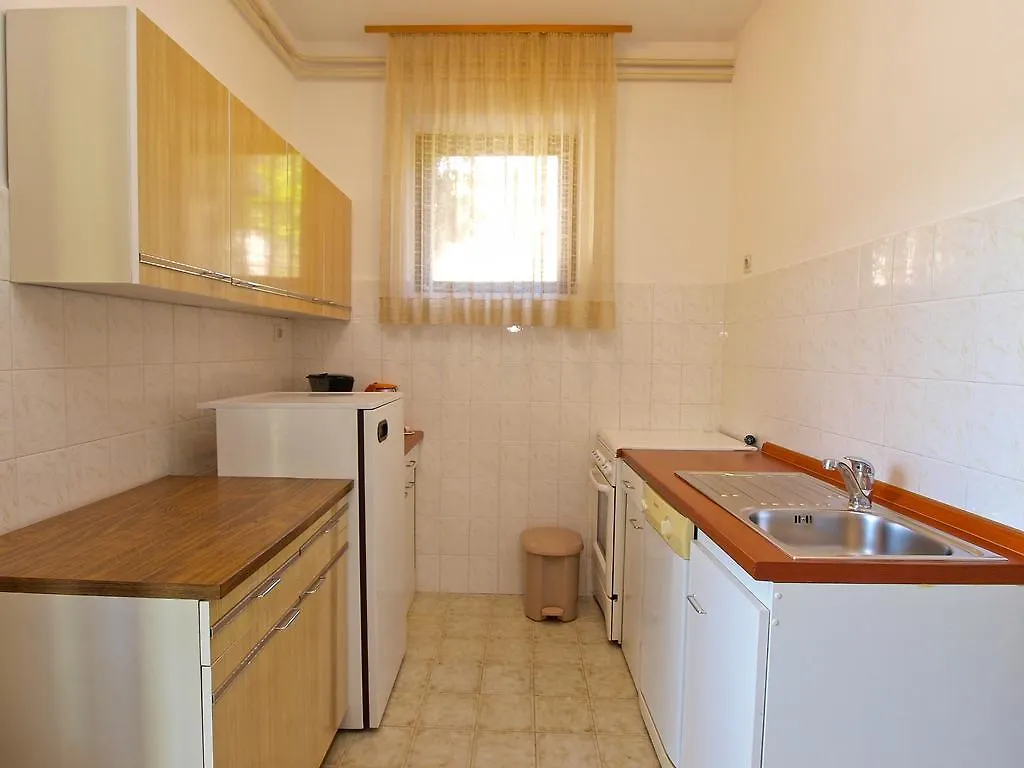 Apartments Jolanda 911 Rabac